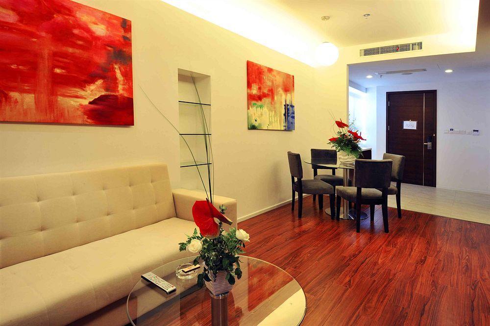 Wisdom Hotel 3*