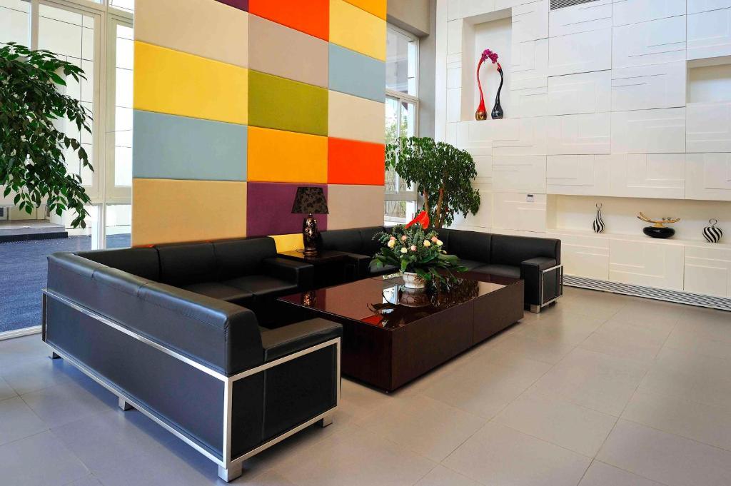 Wisdom Hotel